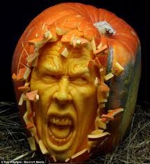 pumpkin sculpture of mans face